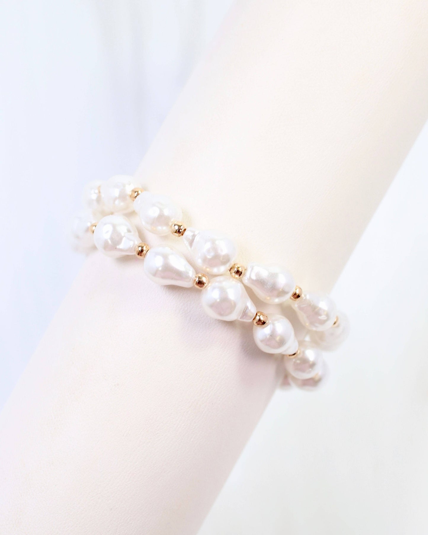 Rye Baroque Pearl Stretch Bracelet Cream: Default
