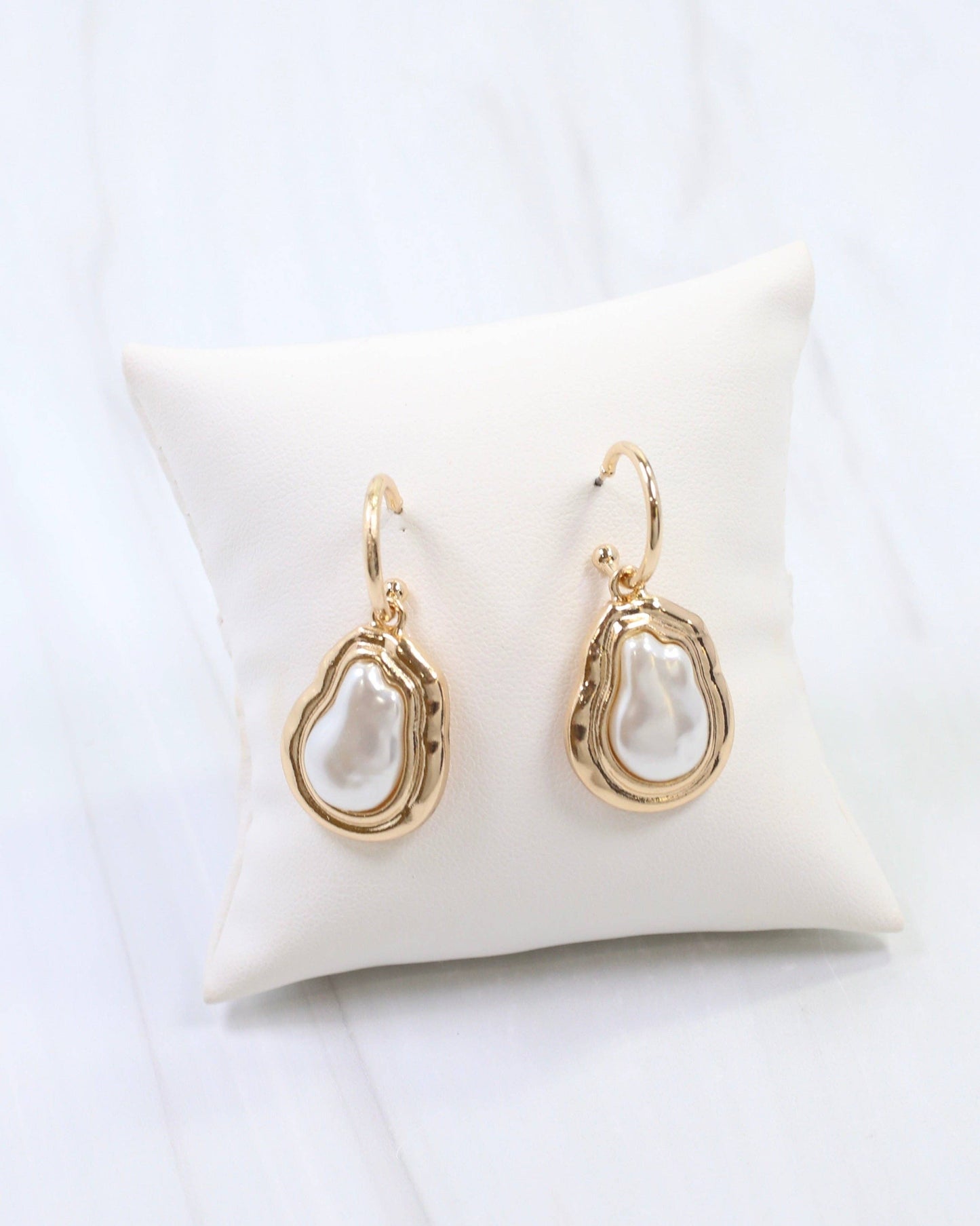 Betsy Baroque Pearl Huggie Hoop Earring Gold: Default