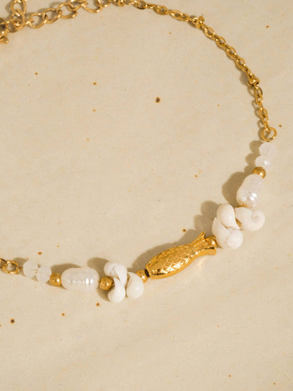 Pivoine 18K Gold Non-Tarnish Fish Charm Pearl Bracelet: Yellow Gold